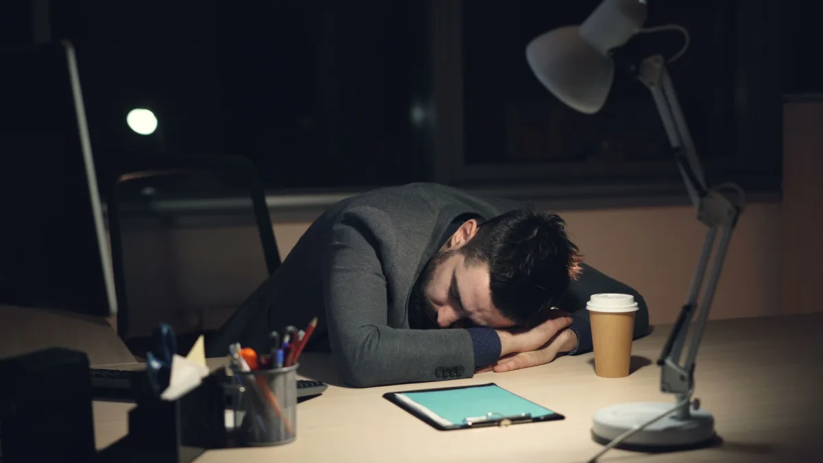 Botsitting: la trampa silenciosa donde la IA no te libera del trabajo, te crea uno nuevo y más agotador