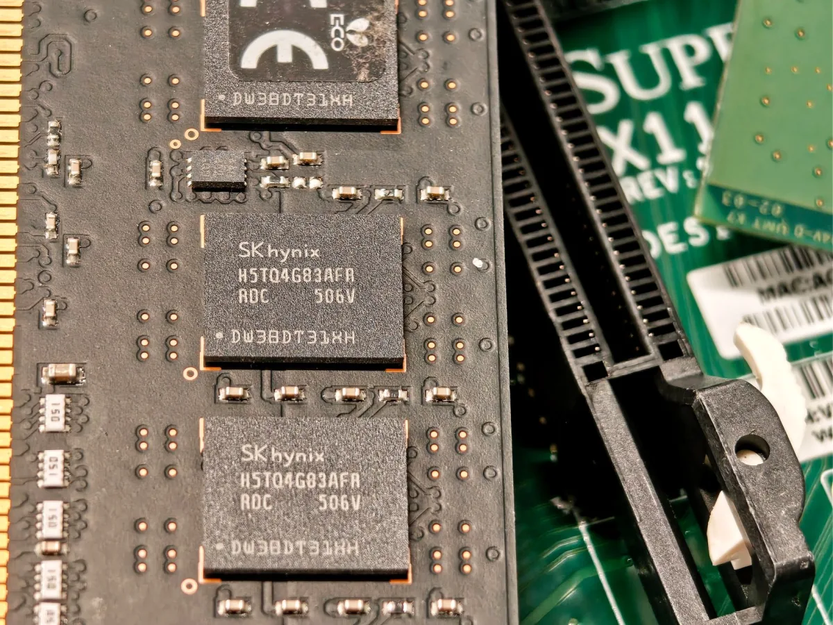 Un maker está construyendo una GPU desde cero en su casa y está desafiando todo lo que creíamos posible