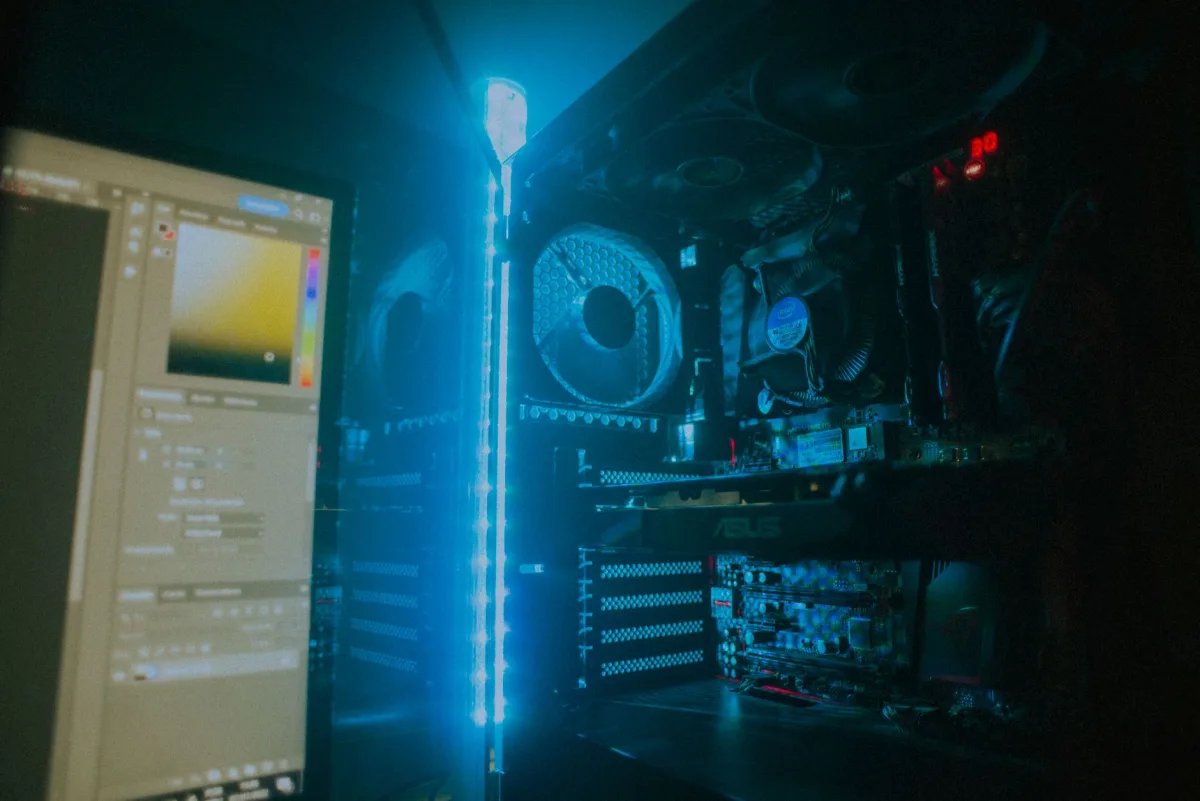 Los monitores Nvidia G-Sync Pulsar desafían la biología para lograr claridad de movimiento en juegos, pero aún no justifican su precio